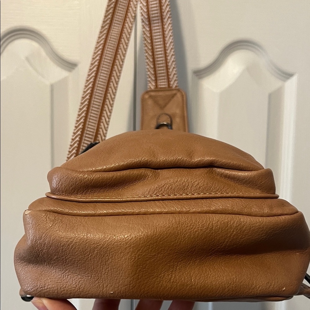 Latmap Elegant Tan/ White Crossbody Bag-Women’s-Adjustable Strap- - Picture 10 of 16